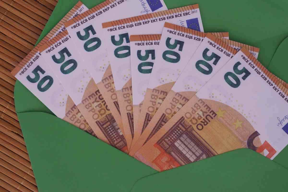 Bonus per le famiglie 100 euro: ecco come far richiesta